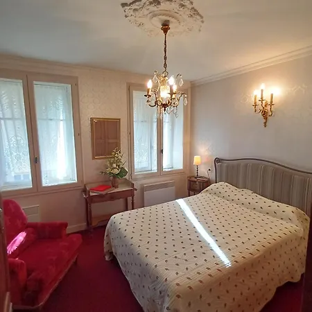 Inn Le Commerce