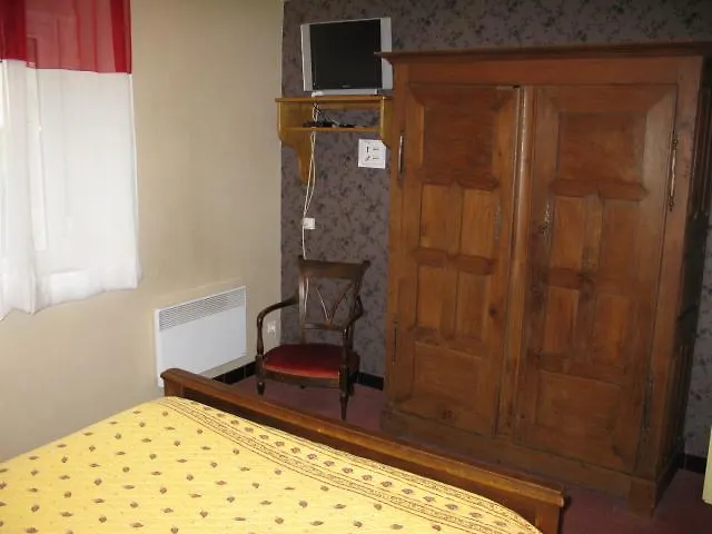 Le Commerce Herberg 3*