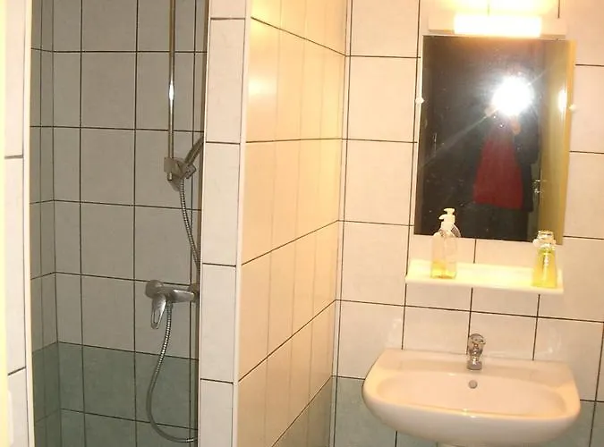 Le Commerce Мини-отель 3*