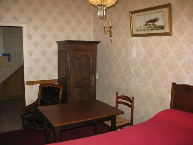 Le Commerce Herberg 3*