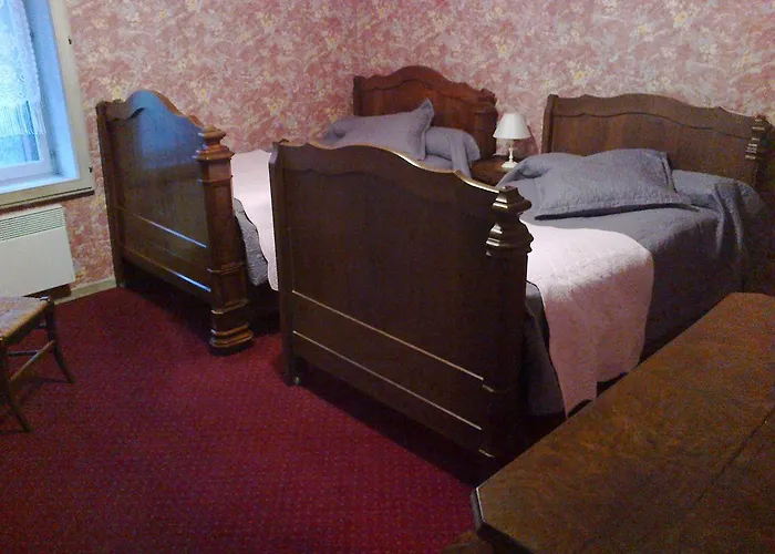 Мини-отель Le Commerce Бюльньевиль